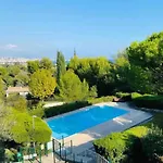 - Chez Laura 빌뇌브루베